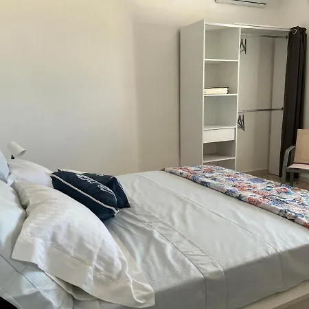 Apartment Sole In Giulia Sul Mare