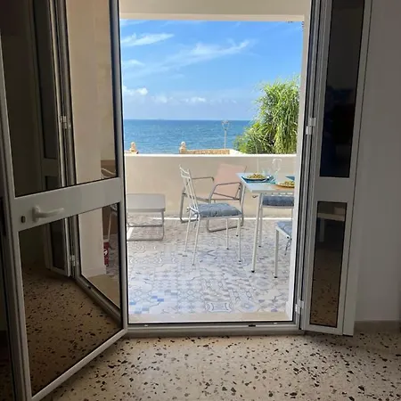 Sole In Giulia Sul Mare Apartment