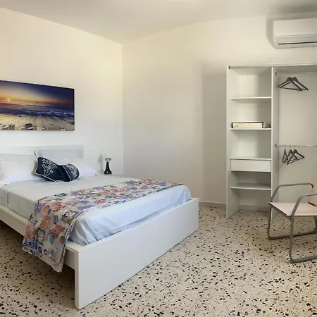 Apartment Sole In Giulia Sul Mare