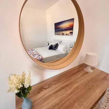 Apartment Sole In Giulia Sul Mare *