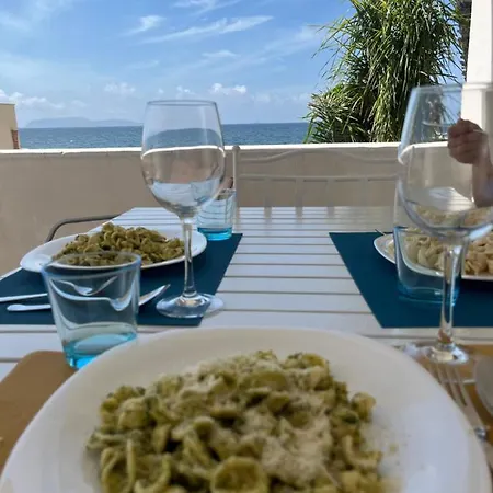 Apartment Sole In Giulia Sul Mare